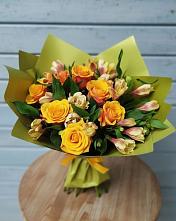 Букет цветов из:  Альстромерии и Розы в Азове