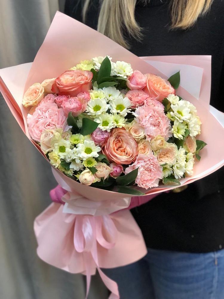 Букет цветов из: Гвоздики, Розы и Хризантемы в Азове