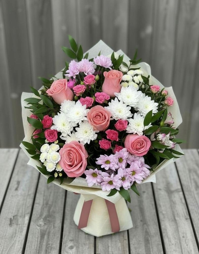 Букет цветов из: Альстромерии, Гвоздики, Розы и Хризантемы в Азове