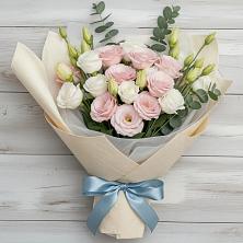 Букет цветов из:  Лизиантусы в Азове