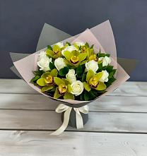 Букет цветов из:  Орхидеи и Розы в Азове