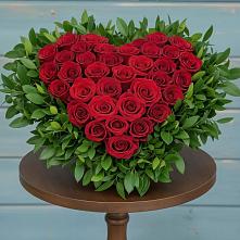 Цветочная композиция из Розы в виде сердца #REPLACE_PRED# Азове