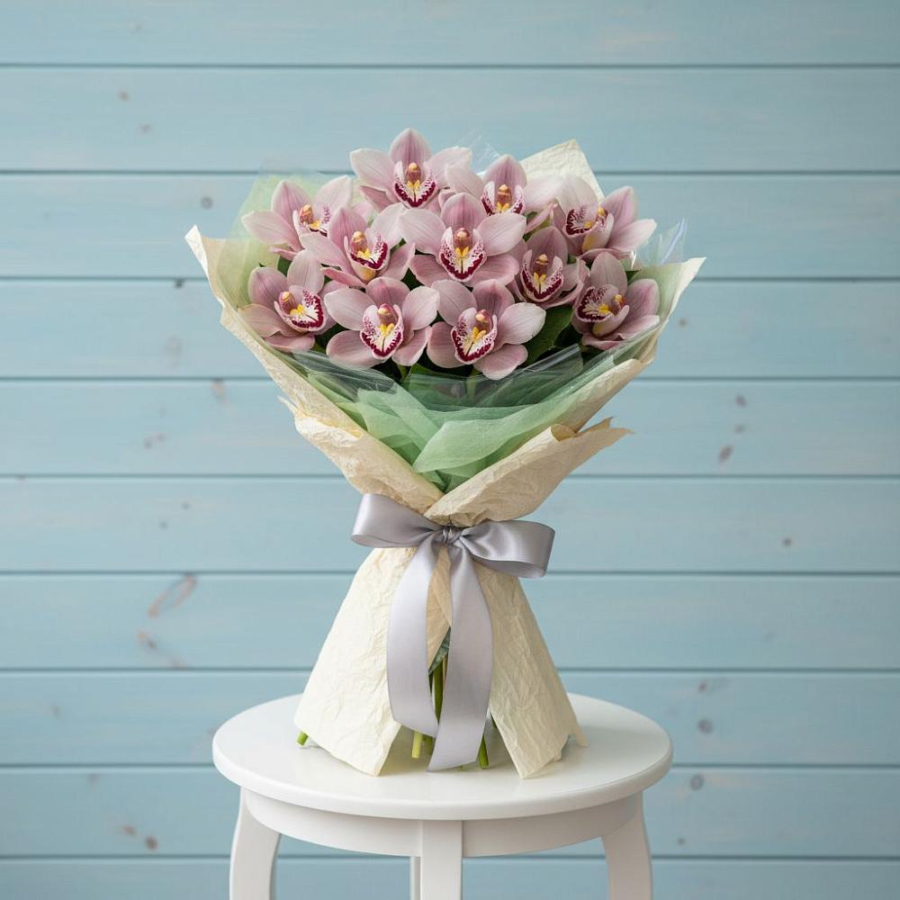 Букет цветов из: Орхидеи и Розы в Азове