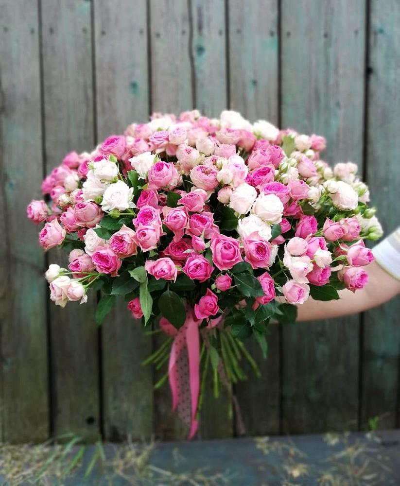 Букет Розовые кустовые розы Натали и Лав Лидия в Азове