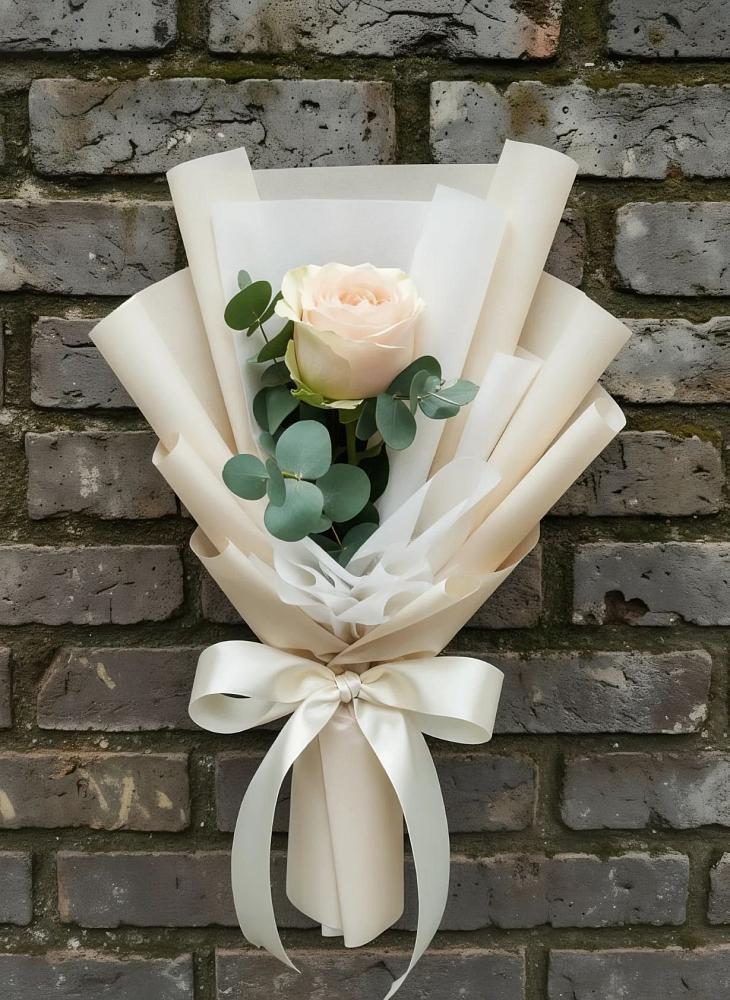 Букет цветов из: Розы в Азове