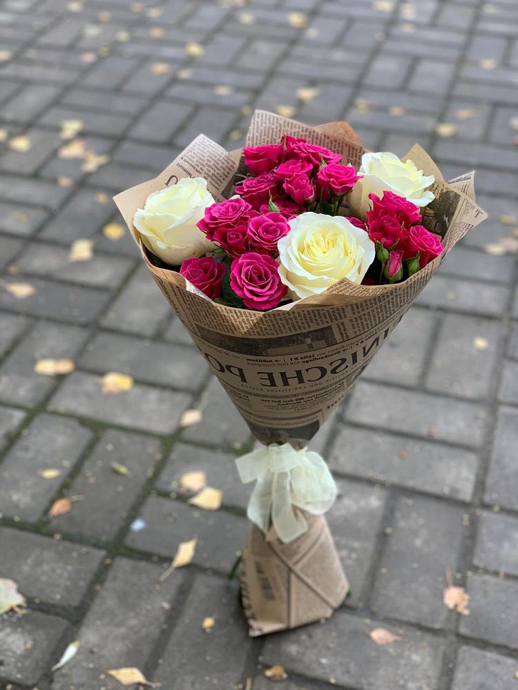 Букет цветов из: Розы в Азове