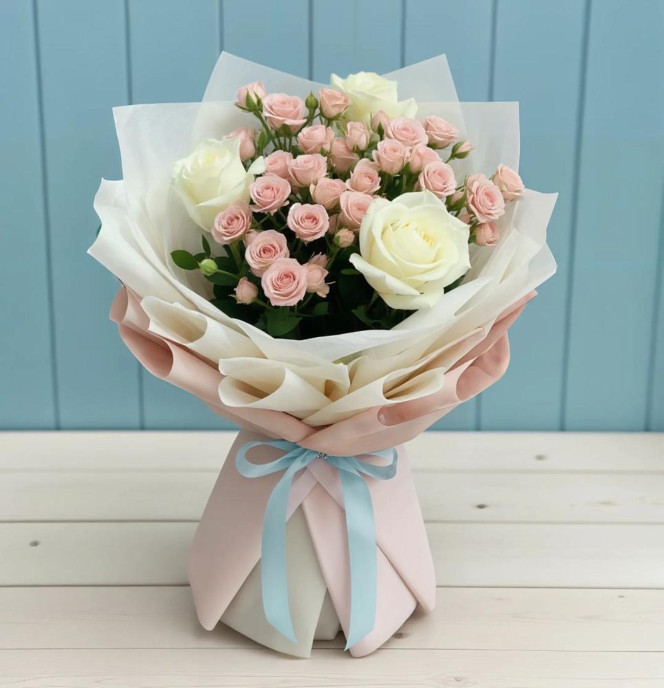 Букет цветов из: Розы в Азове