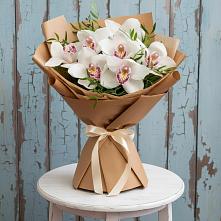 Букет цветов из:  Орхидеи и Розы в Азове