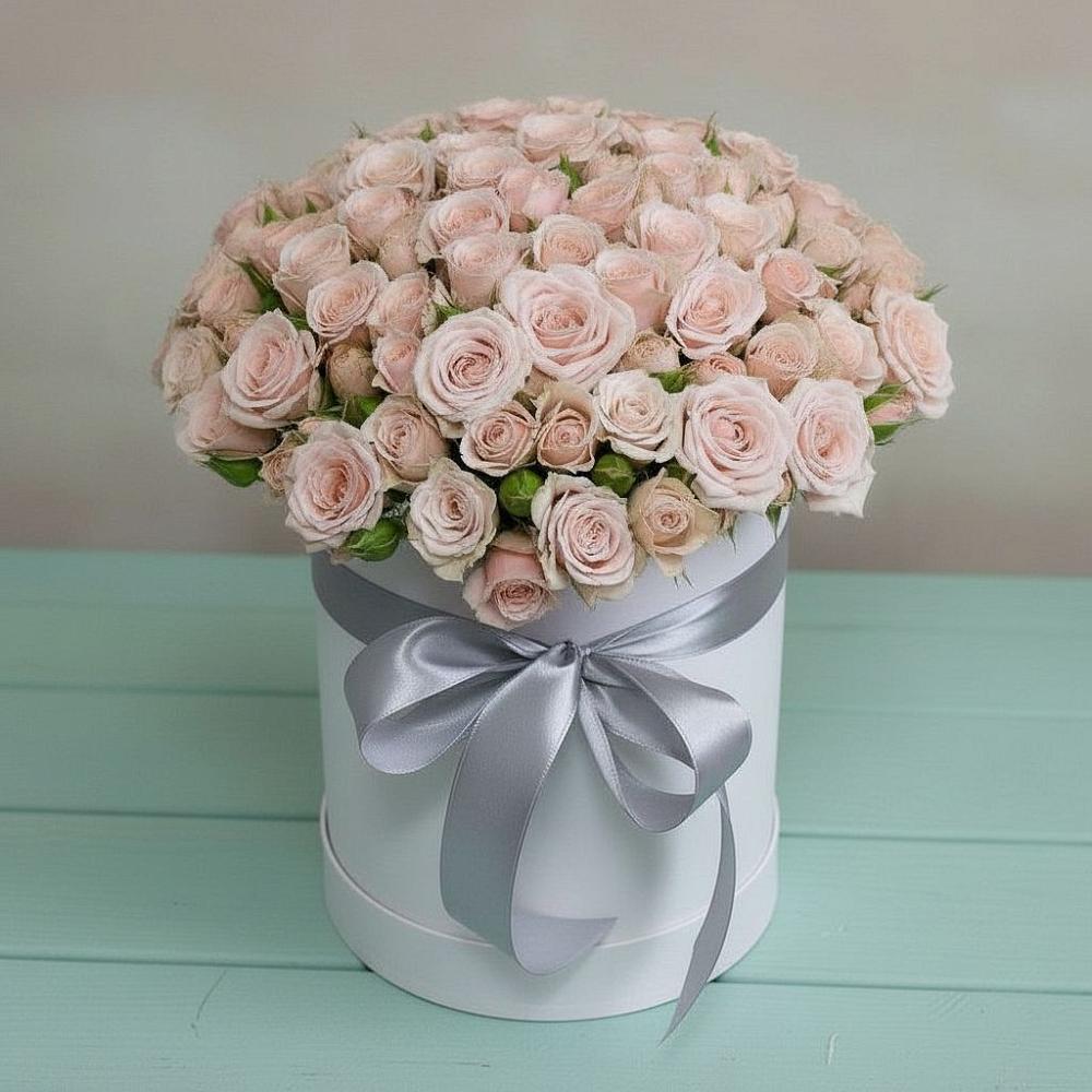 Цветочная композиция из Розы в шляпной коробке в Азове